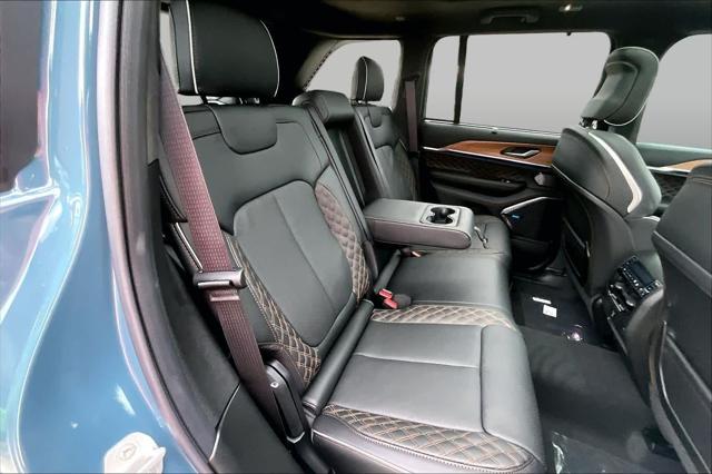 2026 Jeep Grand Cherokee Summit 4x4