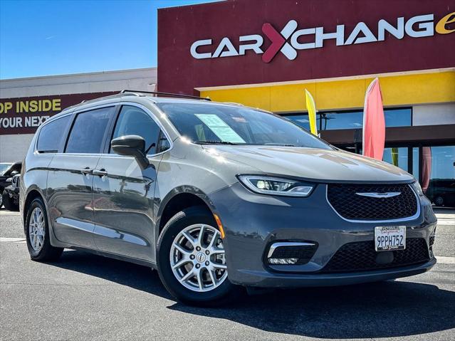 2022 Chrysler Pacifica Touring L for sale in Victorville, CA