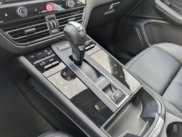 2026 Porsche Macan Unknown