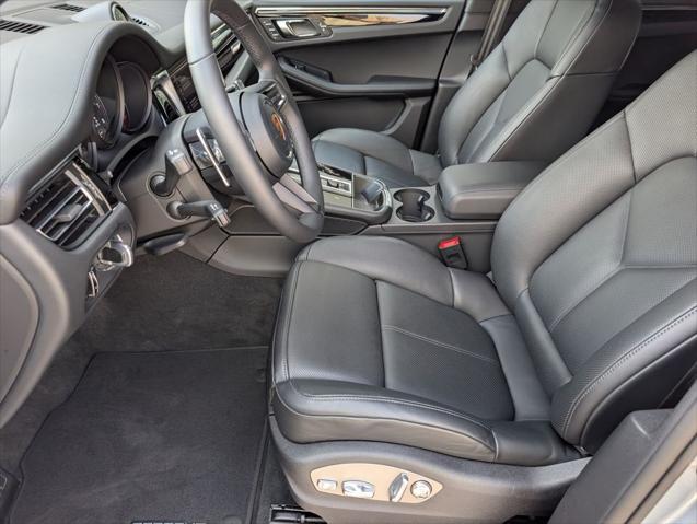 2026 Porsche Macan Unknown
