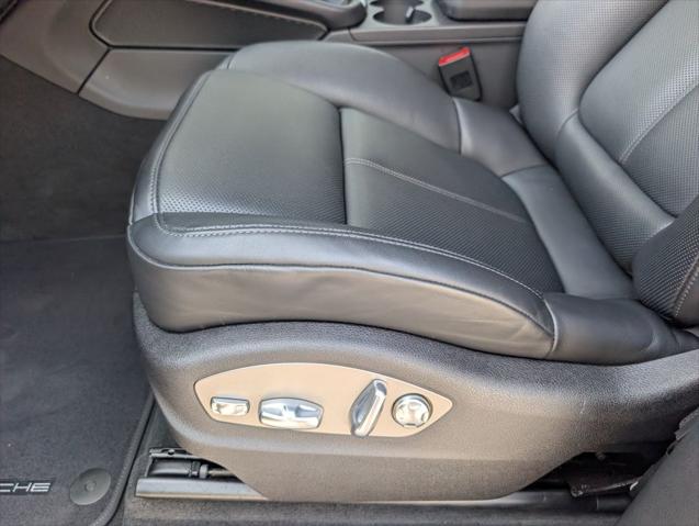 2026 Porsche Macan Unknown