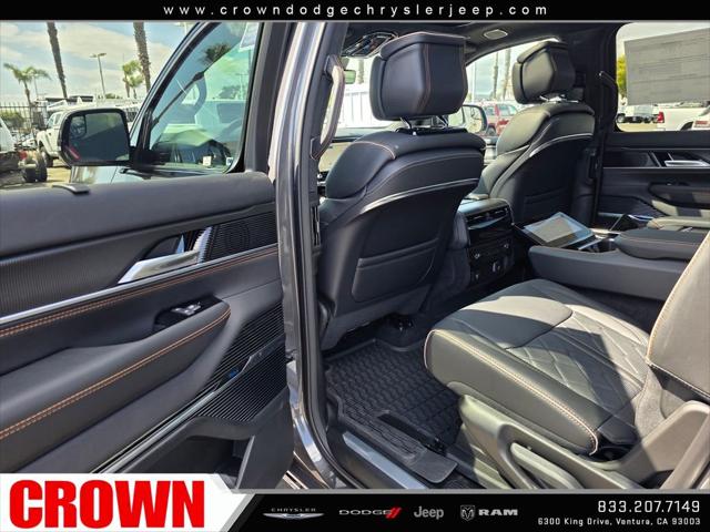 2026 Jeep Grand Wagoneer Summit Reserve 4x4