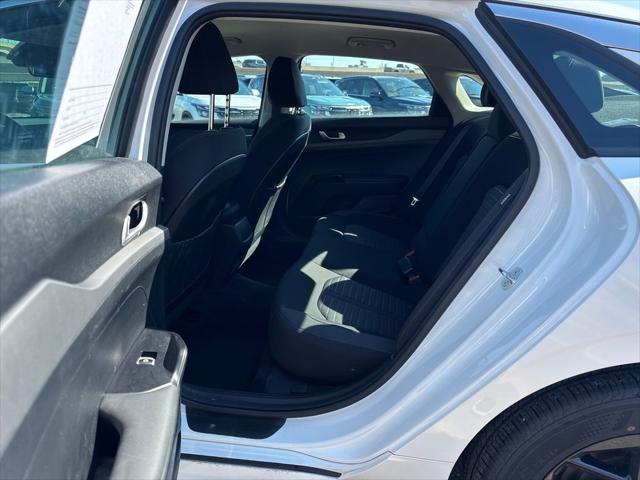 2025 Kia K5 LXS