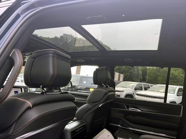 2026 Jeep Grand Wagoneer Summit Reserve 4x4