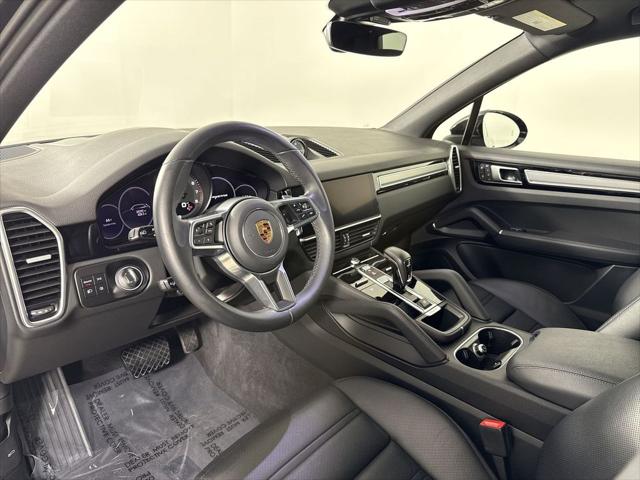 2023 Porsche Cayenne Platinum Edition