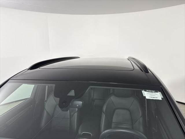 2023 Porsche Cayenne Platinum Edition