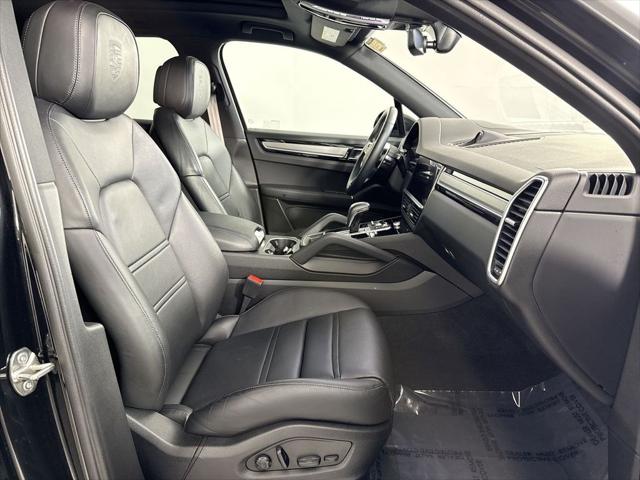 2023 Porsche Cayenne Platinum Edition