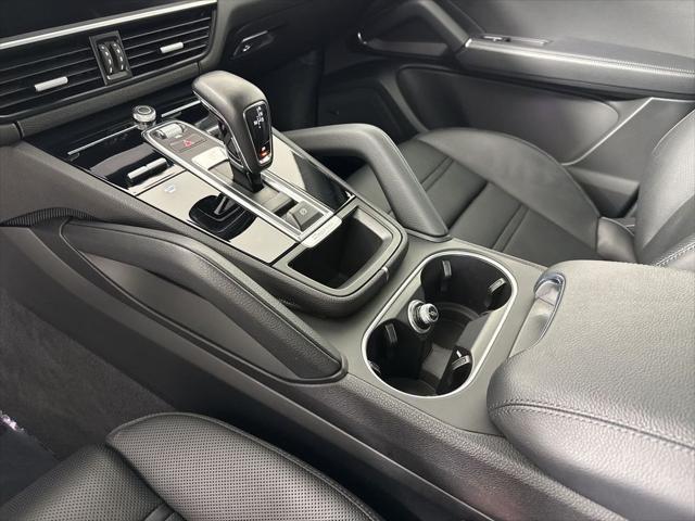 2023 Porsche Cayenne Platinum Edition