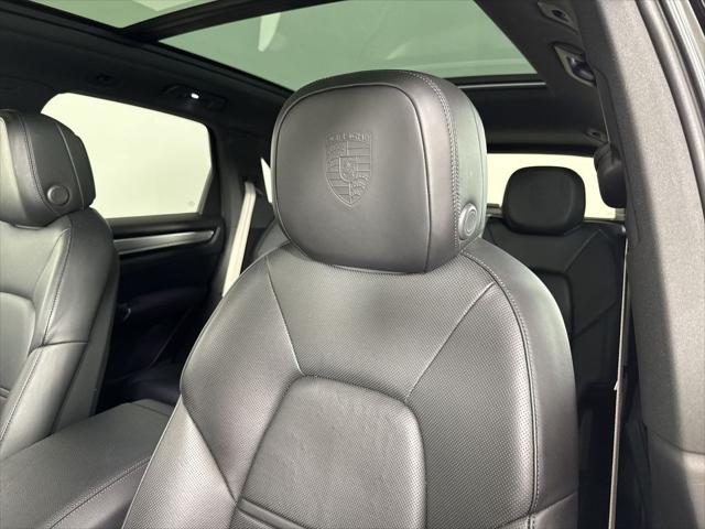 2023 Porsche Cayenne Platinum Edition