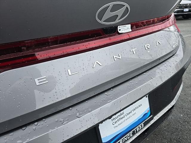 2025 Hyundai Elantra Hybrid SEL Sport
