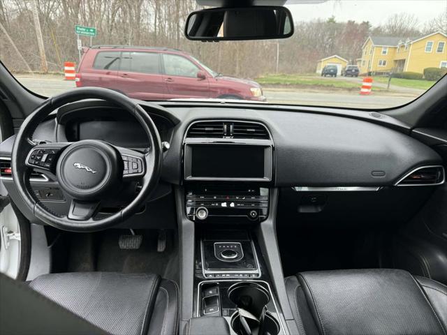 2017 Jaguar F-PACE 35t Prestige