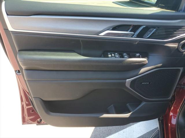 2026 Jeep Grand Wagoneer 4x2