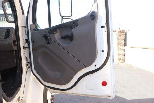 2019 Freightliner M2 106 MD