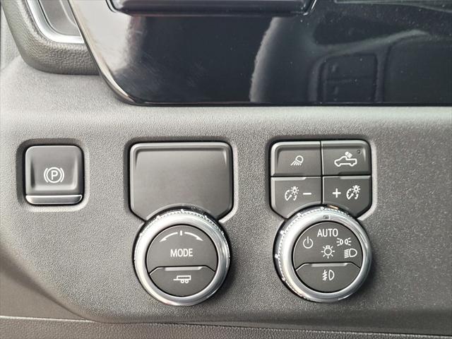2026 GMC Sierra 1500 Crew Cab, Short Bed, SLT, RWD