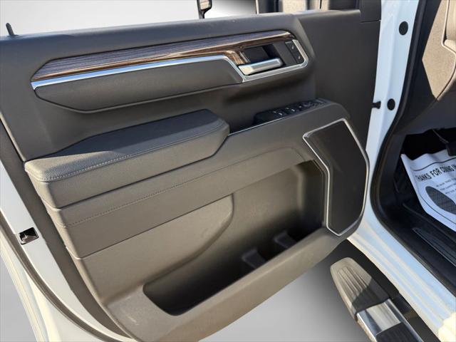 2025 Chevrolet Silverado 2500HD 4WD Crew Cab Standard Bed LT