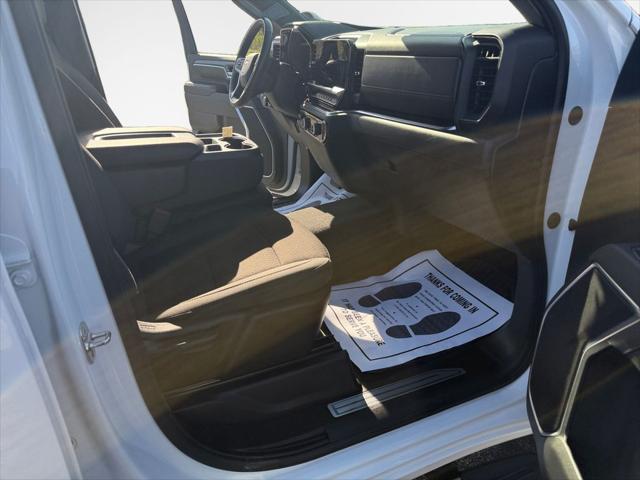 2025 Chevrolet Silverado 2500HD 4WD Crew Cab Standard Bed LT