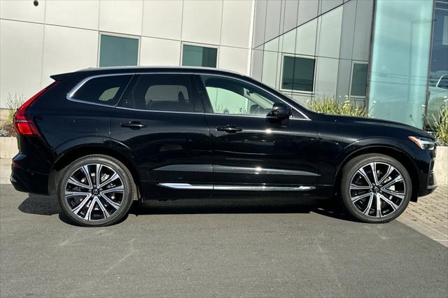 2023 Volvo XC60 Recharge T8 Ultimate Bright Theme