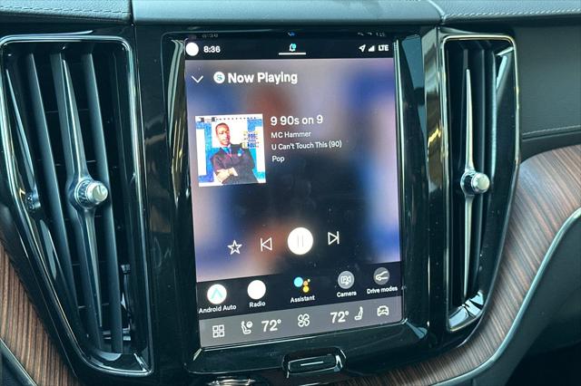 2023 Volvo XC60 Recharge T8 Ultimate Bright Theme