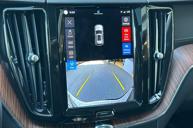 2023 Volvo XC60 Recharge T8 Ultimate Bright Theme