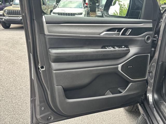 2026 Jeep Grand Wagoneer Upland 4x4