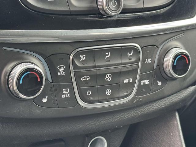 2021 Chevrolet Traverse AWD LT Cloth