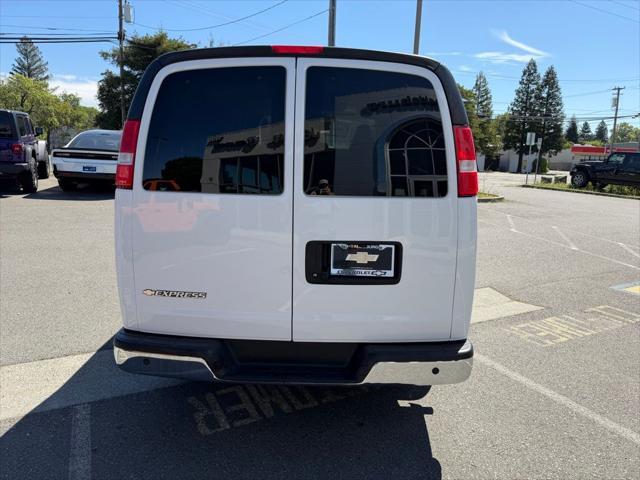 2023 Chevrolet Express Passenger RWD 3500 Extended Wheelbase LT