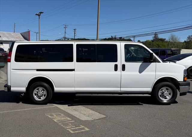 2023 Chevrolet Express Passenger RWD 3500 Extended Wheelbase LT