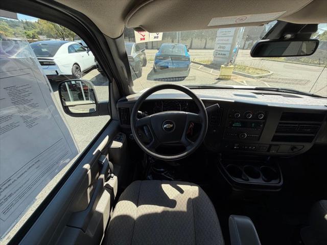2023 Chevrolet Express Passenger RWD 3500 Extended Wheelbase LT