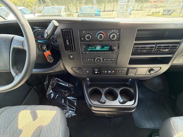 2023 Chevrolet Express Passenger RWD 3500 Extended Wheelbase LT