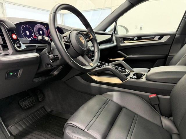 2025 Porsche Cayenne Unknown