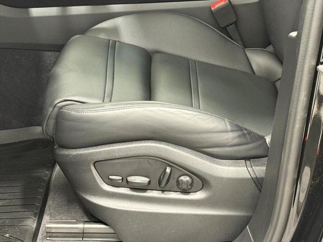 2025 Porsche Cayenne Unknown