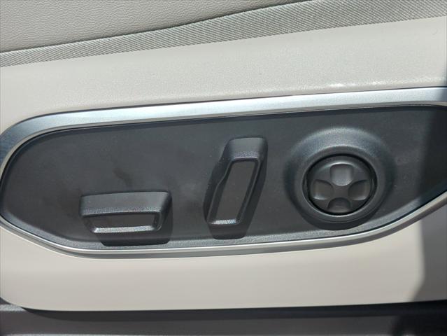 2026 Jeep Grand Wagoneer 4x2