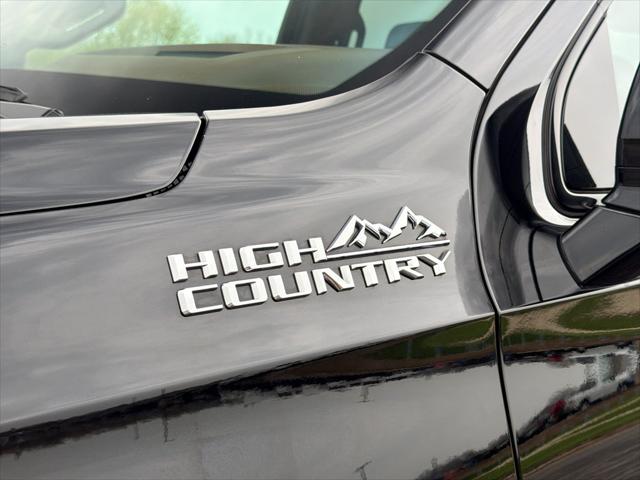 2023 Chevrolet Suburban 4WD High Country