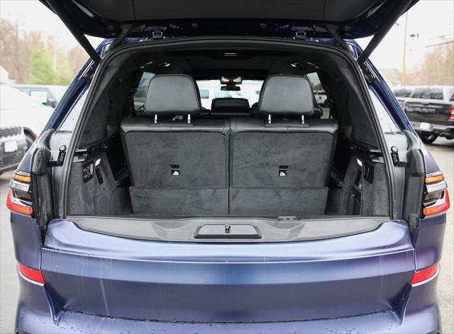 2024 BMW X7 M60i