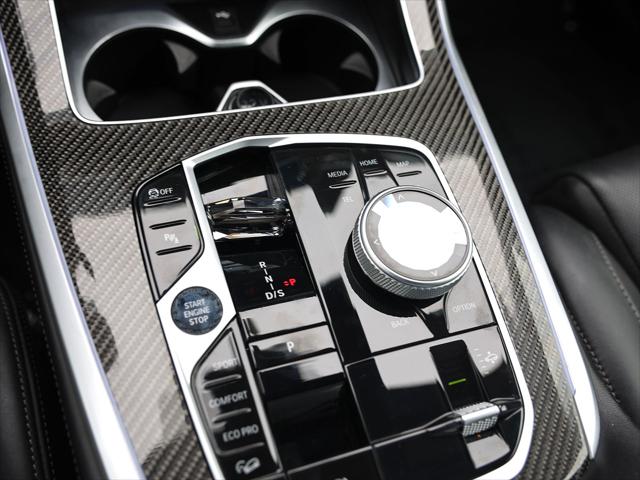 2024 BMW X7 M60i