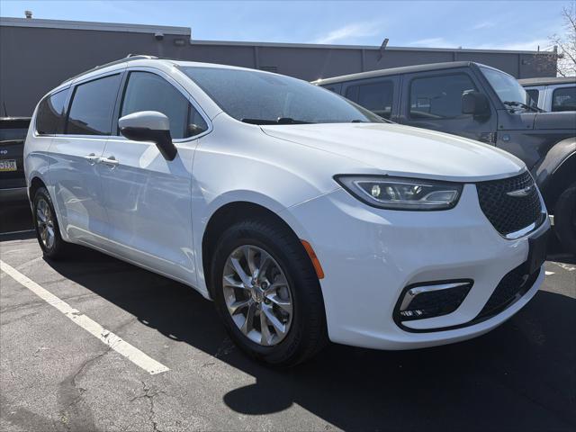 2023 Chrysler Pacifica Touring L for sale in Montgomeryville, PA