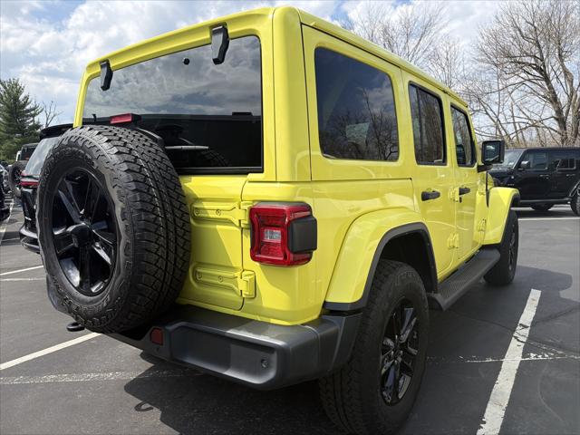 2023 Jeep Wrangler 4-Door Sahara Altitude 4x4