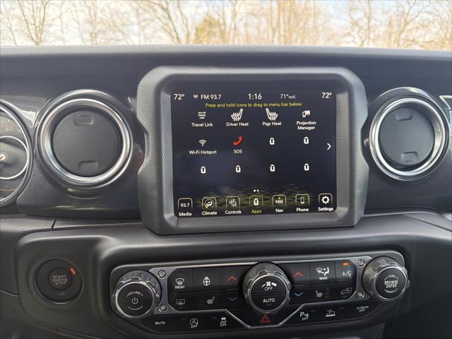 2023 Jeep Wrangler 4-Door Sahara Altitude 4x4