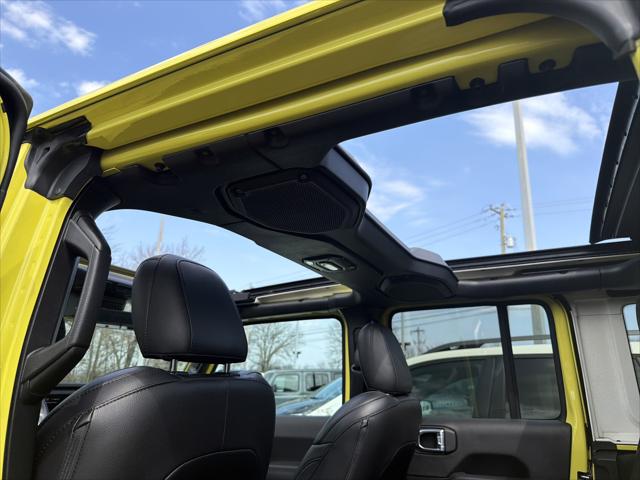 2023 Jeep Wrangler 4-Door Sahara Altitude 4x4