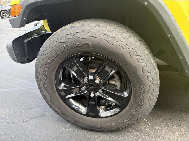 2023 Jeep Wrangler 4-Door Sahara Altitude 4x4