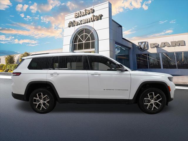 2023 Jeep Grand Cherokee L Limited 4x4 2023 Jeep Grand Cherokee L Limited 4x4