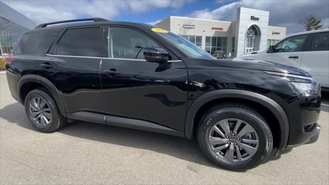2025 Nissan Pathfinder SV 4WD