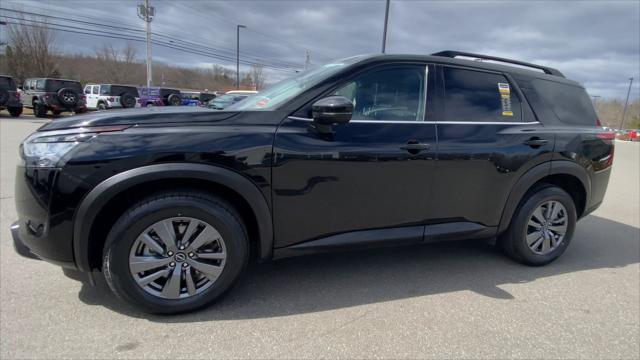 2025 Nissan Pathfinder SV 4WD