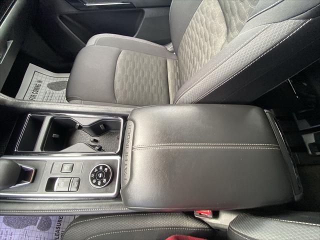 2025 Nissan Pathfinder SV 4WD