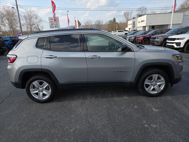 2022 Jeep Compass Latitude 4x4 2022 Jeep Compass Latitude 4x4