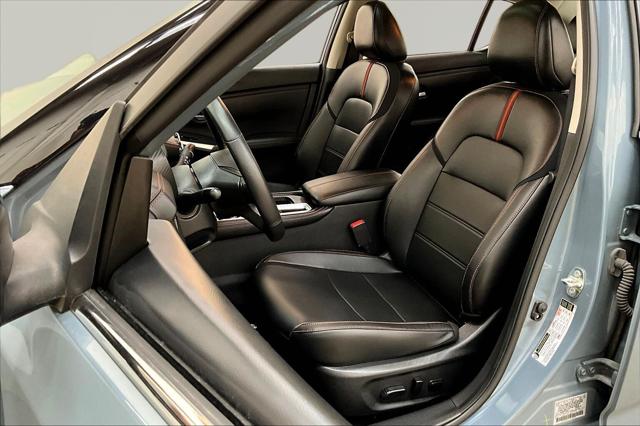 2024 Nissan Sentra SR Xtronic CVT