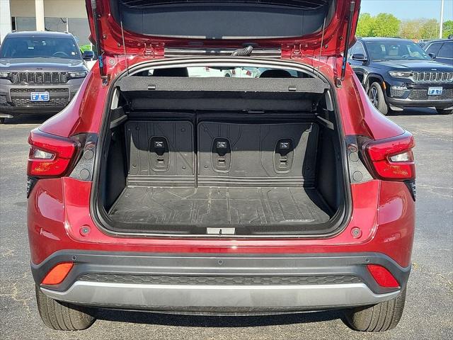 2025 Chevrolet Trax FWD LT