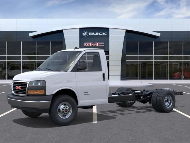 2025 GMC Savana Cutaway 4500 Van