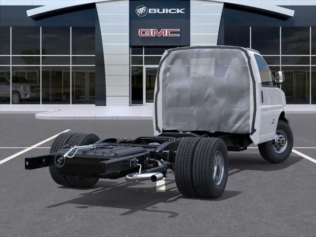 2025 GMC Savana Cutaway 4500 Van