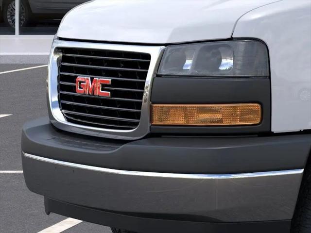 2025 GMC Savana Cutaway 4500 Van